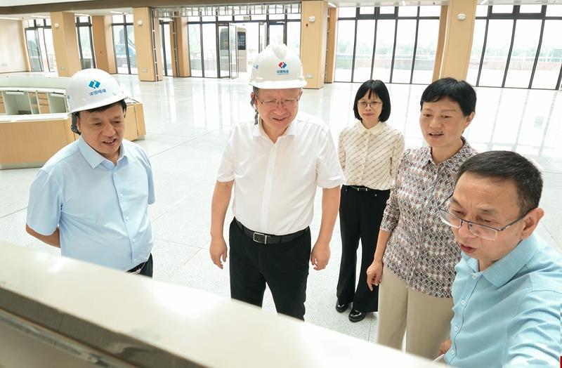 浙大邵逸夫医院院长蔡秀军一行莅临漯河市中心医院考察指导
